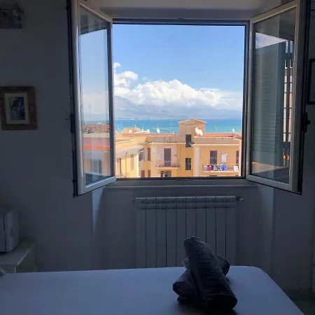 Le Maor Bed and Breakfast 3*